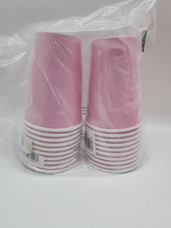 lot 69017 image: Pink Party Cups, 20 Total  - Retail $0