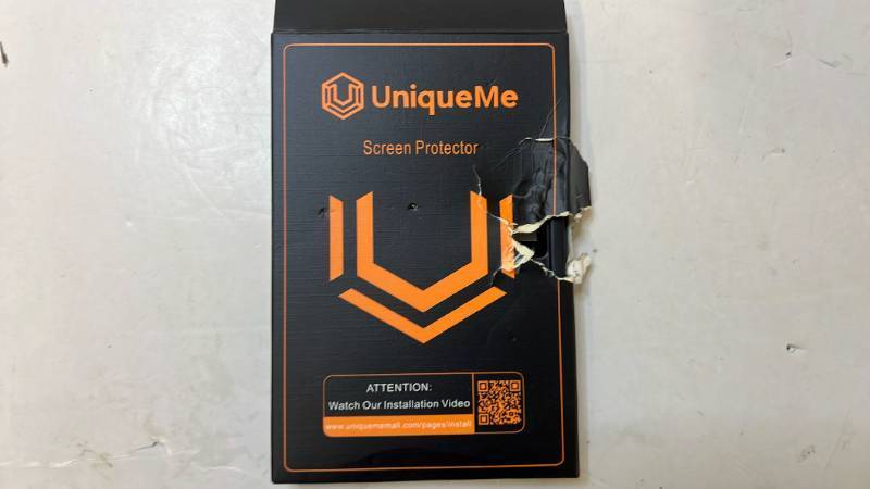 lot 68388 image: UniqueMe Camera Lens Screen Protector Kit Iwatch Ultra - Retail $16