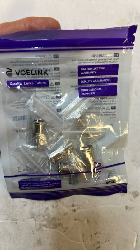 lot 70036 image: Vcelink Professional Network Connectors - Retail $8