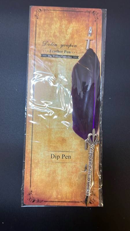 lot 70081 image: Dolin Youpin Purple Feather Dip Pen - Retail $15