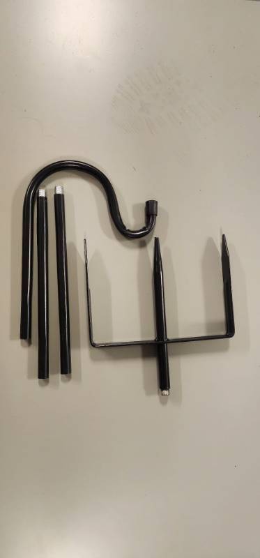 lot 69502 image: ExcMark Shepherd Hook 32in   - Retail $15