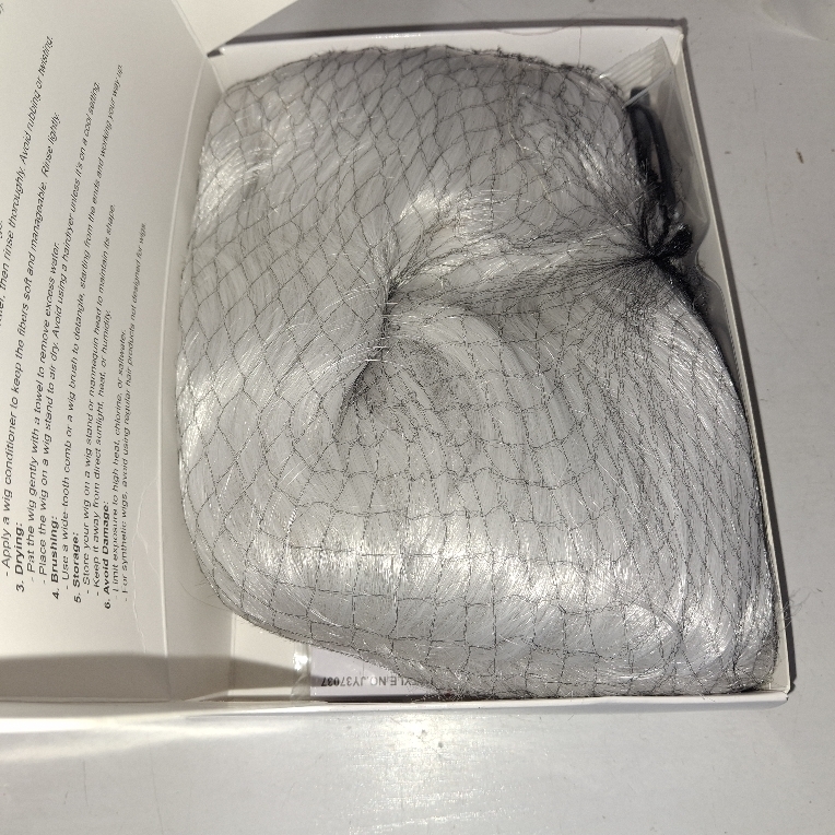 lot 3249 image: MENS SHORT COSTUME HAIR WIG SLIVER SND WHITE