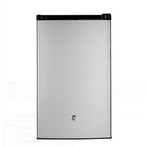 lot 9 image: GE Top-Freezer Refrigerator with Ice Maker - Retail $500