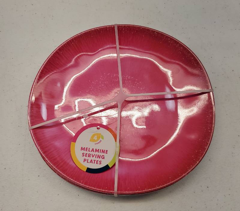 lot 31420 image: 4 Count 8x8 Inch Pink Melamine Serving Plates