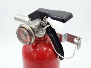 lot 25532 image: Red Fire Extinguisher w Wall Mount Bracket