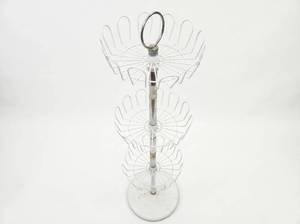 lot 25556 image: White Metal Flower-Shaped 3-Tier Stand