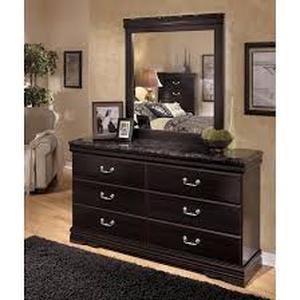 lot 25478 image: Ashley Furniture Esmarelda Dresser