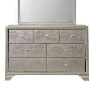 lot 25565 image: Crown Mark Lyssa 7-Drawer Dresser