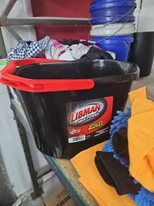 lot 62814 image: Miscellaneous Cleaning Chemicals and Supplies