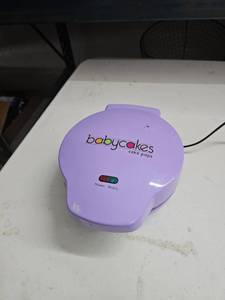 lot 62842 image: Babycakes Cake Pops Maker Model CP-94LV