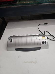 lot 62845 image: Scotch TL901 Laminating Machine 120V