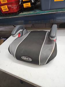 lot 62849 image: Graco Backless TurboBooster Booster Car Seat