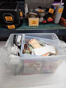 lot 62874 image: Tote of Miscellaneous Small Items