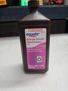 lot 62955 image: Equate Hydrogen Peroxide Topical Solution 32 fl oz