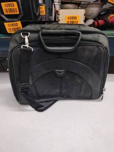 lot 62984 image: Kensington Contour Laptop Briefcase