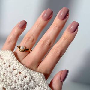 lot 5323 image: Glamnetic Press On Nails - Short Squoval, Glossy Fake Nails 30 Pc Full Kit