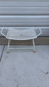 lot 617 image: White Metal Mesh Seat Bench with Arms