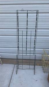 lot 618 image: Metal Garden Trellis Arbor with Hanging Loop