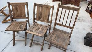 lot 629 image: Wood chairs