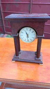 lot 648 image: Mantel Clock with Roman Numeral Dial Made in Taiwan Movement Japan