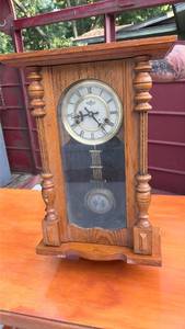 lot 649 image: Mantel Clock with Pendulum Roman Numerals Decorative Wood Case