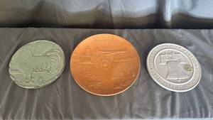 lot 706 image: Frankoma Plates-3