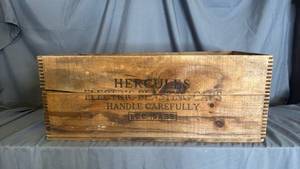 lot 709 image: Hercules Wooden Crate - see pictures for damage