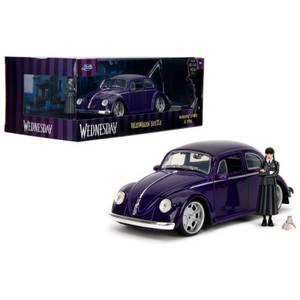 lot 79115 image: Jada Toys 124 Wednesday 1959 Volkswagen Beetle with Wednesday & Thing Figures