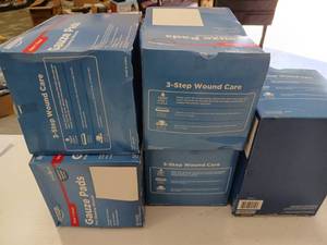 lot 79113 image: FIVE BOXES - of Amazon Basic Care Sterile Gauze Pads, 4x4 inch, 50-Count