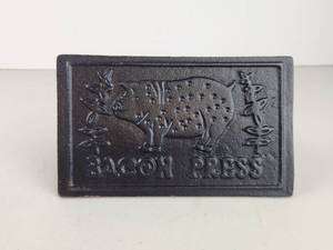 lot 136 image: Vintage Cast Iron Bacon Press