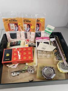 lot 224 image: Vintage Sewing Notions & Supplies Lot