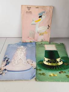 lot 226 image: Vintage Hallmark Honeycomb Holiday Centerpieces Wedding, St. Patricks &amp Baby