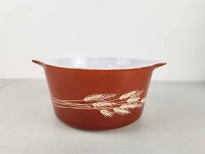 Pyrex Wheat Design Burnt Orange Covered Casserole Dish