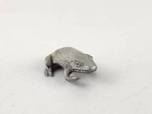 lot 329 image: Small Frog Figurine