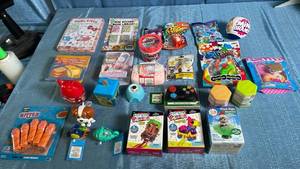 lot 3059 image: Assorted Toys Lot