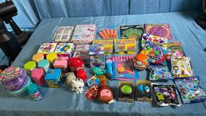 lot 3063 image: Mixed Toy Lot