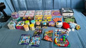 lot 3068 image: Mixed Toy Lot