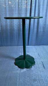 lot 8018 image: Room Essentials Pedestal Accent Table Steel Round 009 16 6805