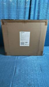 lot 8075 image: clawsable Portable Pet Heater YT-CWJRQ 120V 400800W
