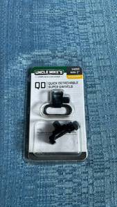 lot 8106 image: Uncle Mikes Quick Detachable Super Swivels 1 inch 14050