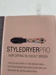 lot 30704 image: Calista Style Dryer Pro