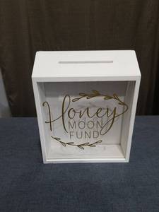 lot 162 image: HONEYMOON FUND BOX