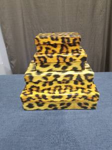 lot 165 image: SET OF 4 LEOPARD PRINT BOXES