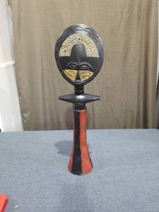 lot 191 image: GHANA HANDCRAFTED CRAVED WOOD TRIBAL DECOR