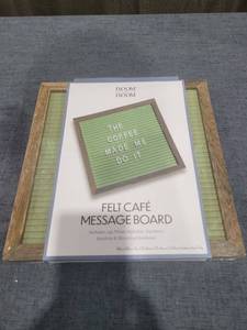 lot 223 image: Room & Room Felt Caf� Message Board 10in x 10in x 1in Green
