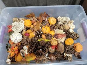 lot 227 image: Decorative Fall Autumn Harvest Craft Lot Pumpkins Pinecones Florals