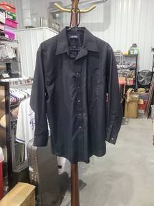 lot 240 image: Puritan Black Button-Front Shirt Size Large
