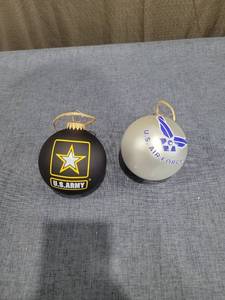 lot 292 image: U.S. Army and U.S. Air Force Ornaments Lot of 2