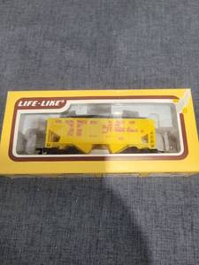 lot 297 image: Life-Like 8573 Coal Hopper U.P. Model Train Car