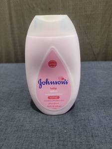 lot 311 image: Johnsons Baby Lotion 13.6 fl oz (400 mL)